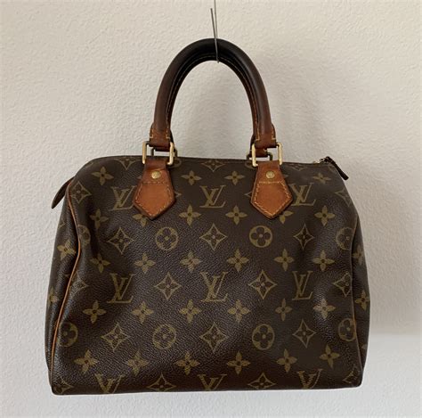 Louis Vuitton Vintage .